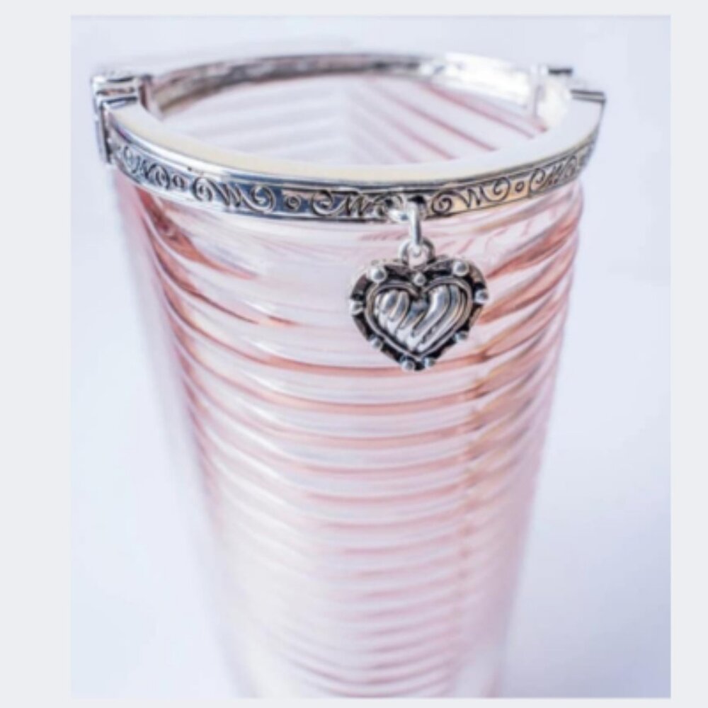 New Silver Tone Heart Charm Stretch Bracelet